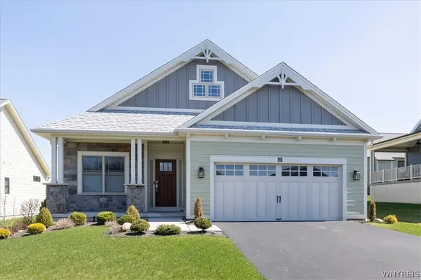 6 Creekstone Dr #6, East Aurora, NY 14052