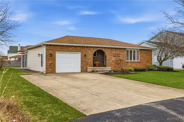 6941 Rebecca Drive, Niagara Falls, NY 14304