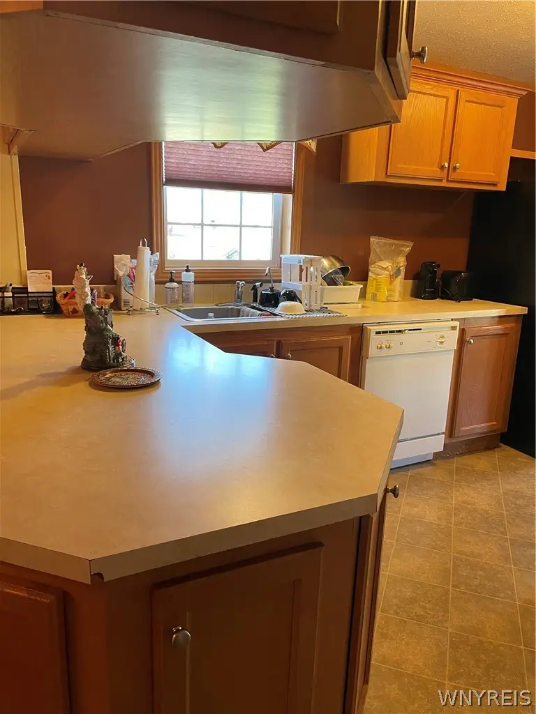 1377 Duchess Lane, Alden, NY 14004 - #3