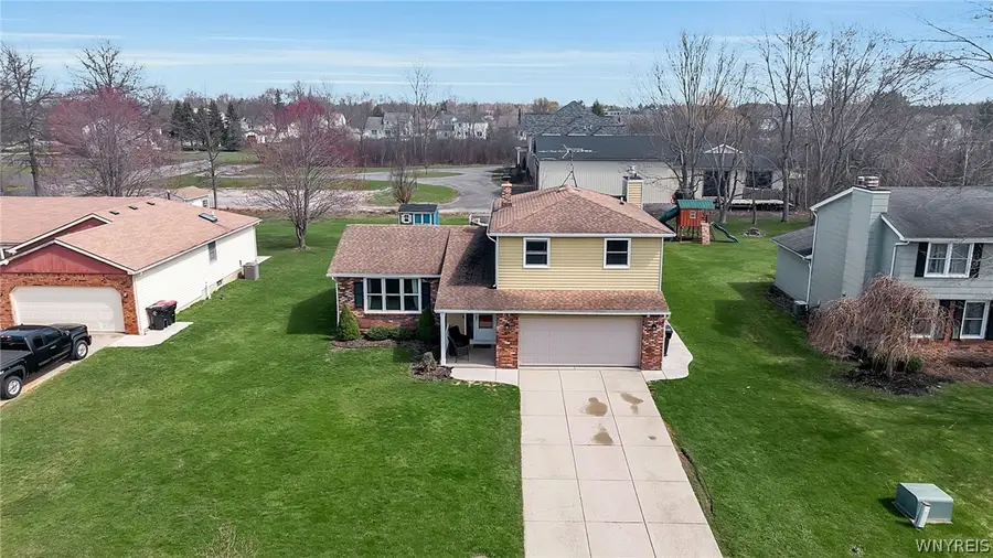 12 Rollingwood Drive, Lancaster, NY 14086 - #2