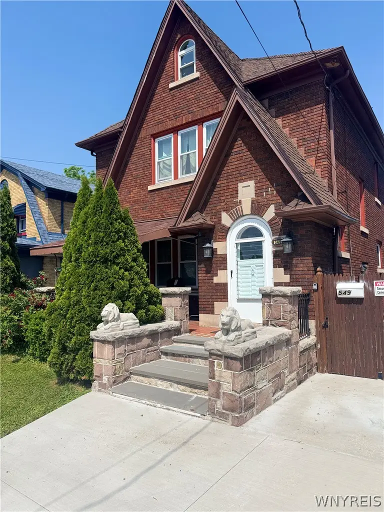 549 15th Street, Niagara Falls, NY 14301 - #1