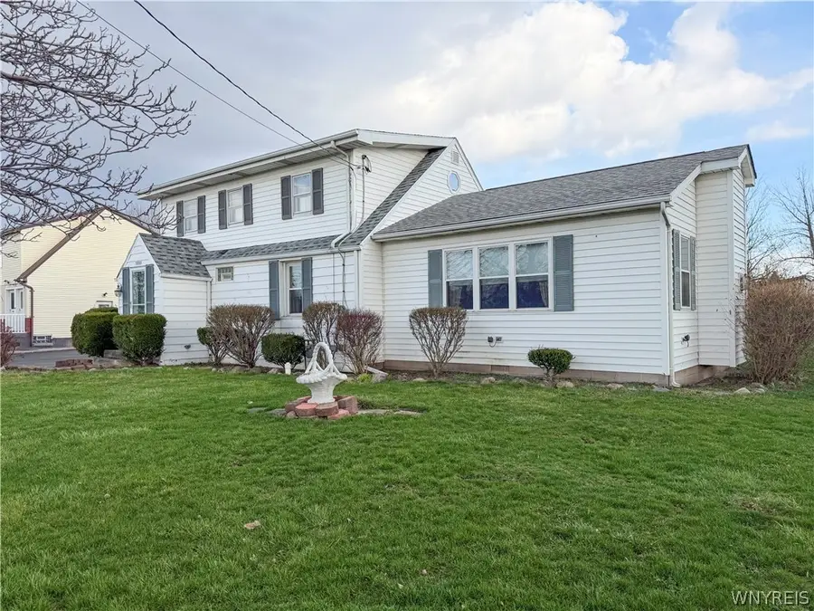 1000 Saunders Settlement Road, Niagara Falls, NY 14305 - #3