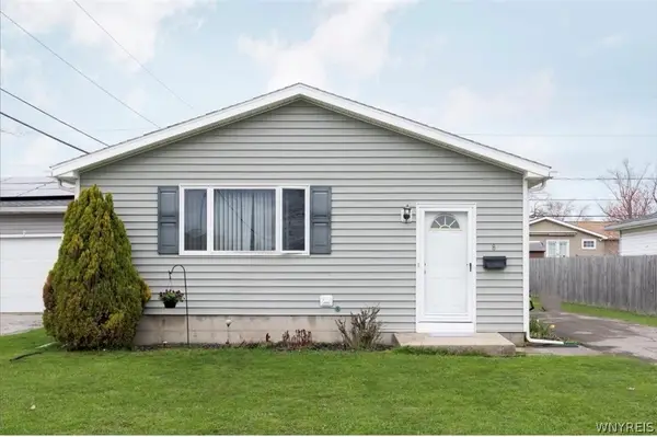 8 E Toulon Drive, Buffalo, NY 14227