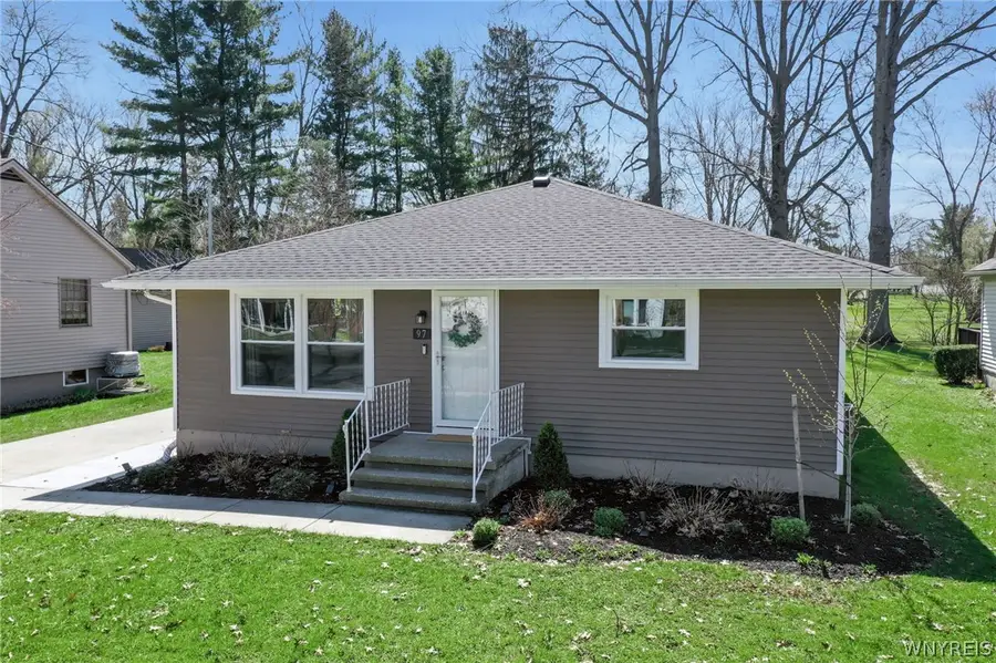 97 Huntington Court, Hamburg, NY 14075 - #2