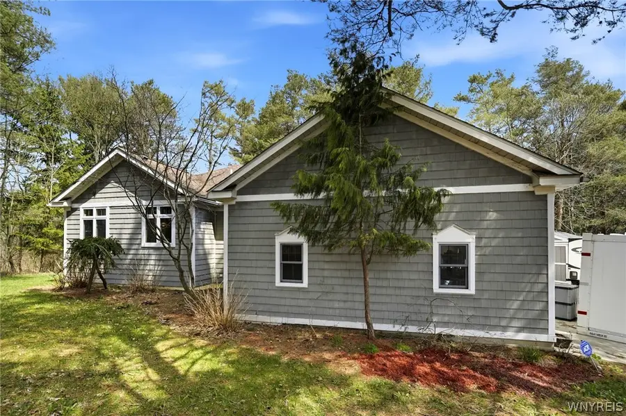 511 Bowen Road, East Aurora, NY 14052 - #3