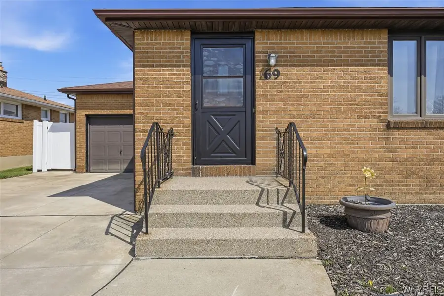 69 Jane Lane, Depew, NY 14043 - #3