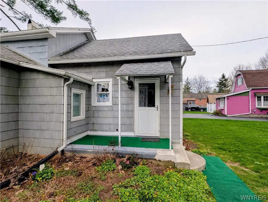 192 Oakwood Avenue, East Aurora, NY 14052 - #2