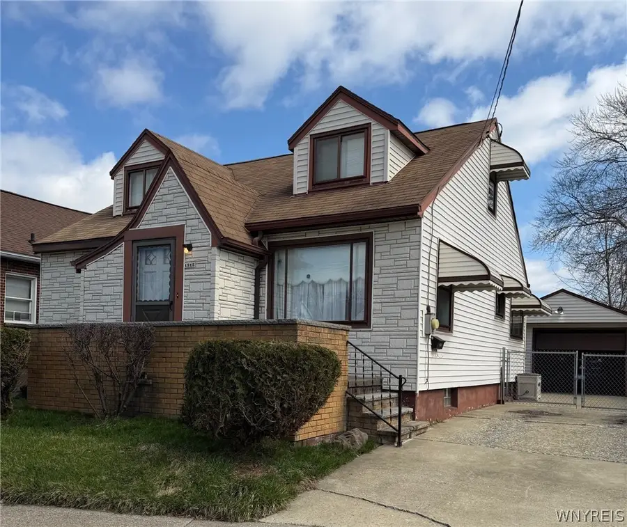 1915 Hyde Park Boulevard, Niagara Falls, NY 14305 - #2