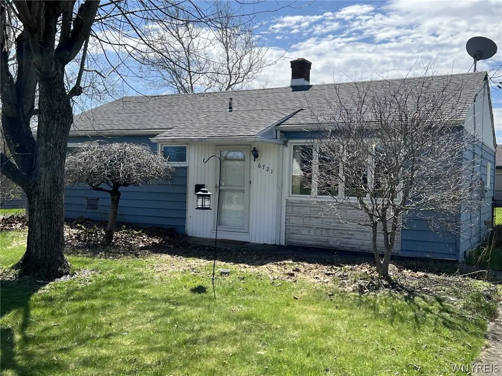 6721 Lindbergh Avenue, Niagara Falls, NY 14304 - #1