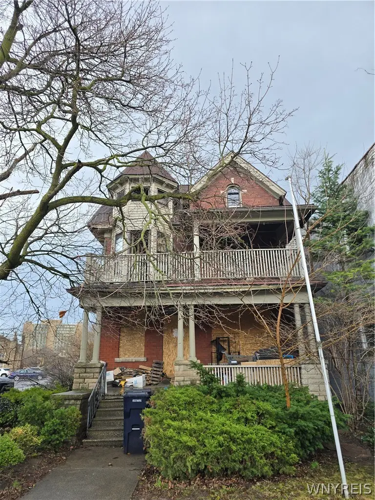 729 Main Street, Niagara Falls, NY 14301 - #1