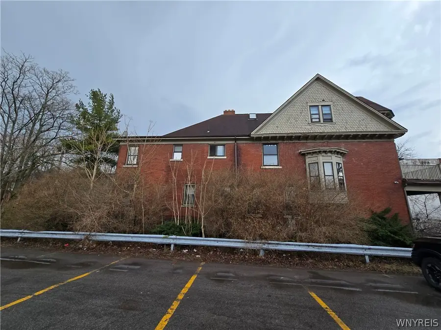 729 Main Street, Niagara Falls, NY 14301 - #2