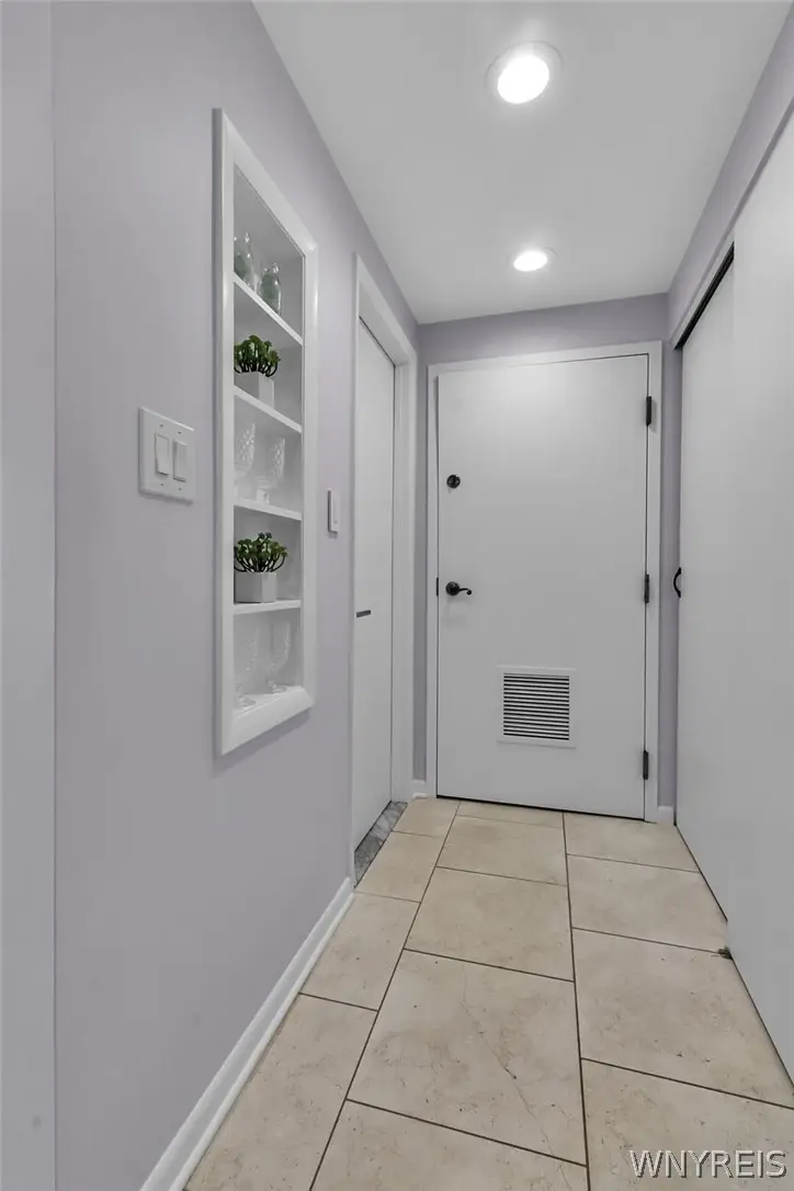 40 Waterfront Circle #305, Buffalo, NY 14202 - #3