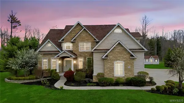 35 Worthington Lane, Lancaster, NY 14086