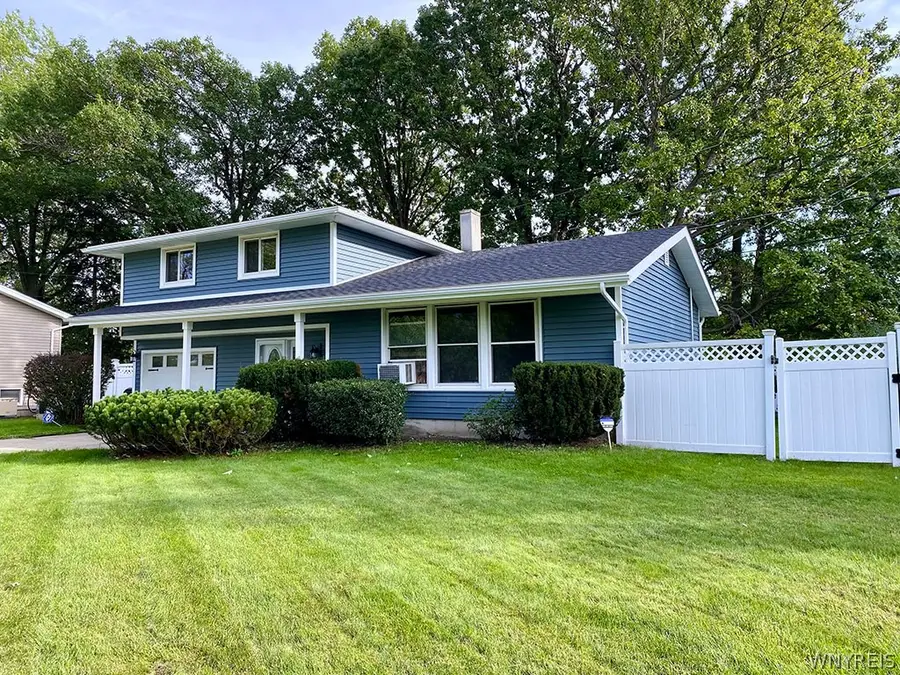 693 Edgewater Drive, Amherst, NY 14228 - #2