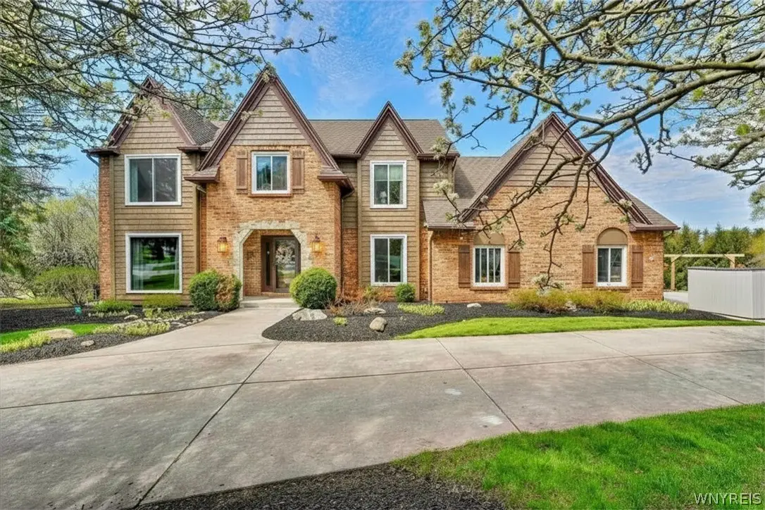 12 Fox Chapel Drive, Orchard Park, NY 14127 - #1