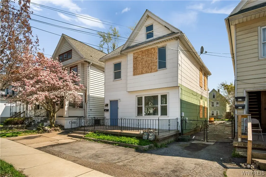 220 Ross Avenue, Buffalo, NY 14207 - #1