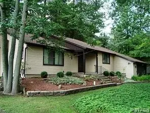 180 Paradise Road, East Amherst, NY 14051