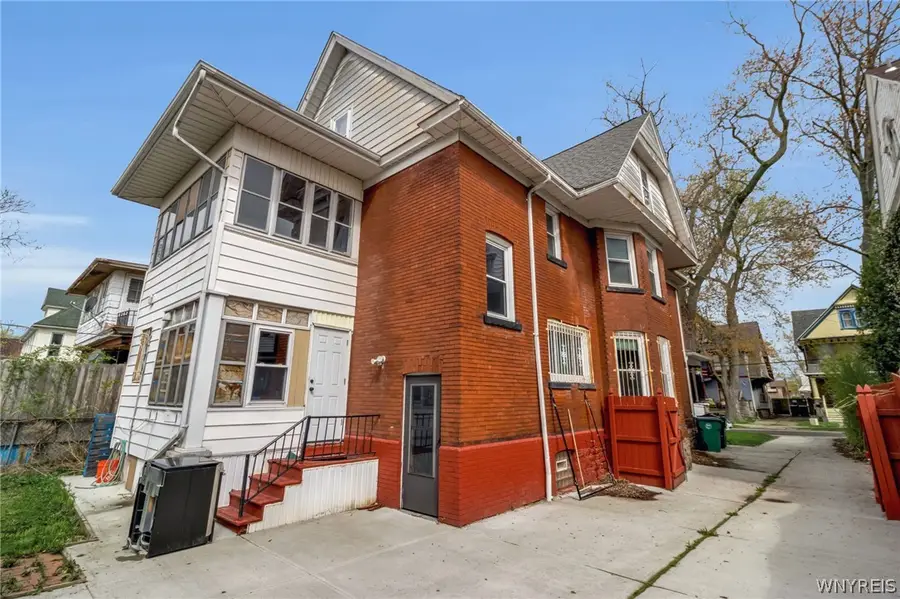 699 Chilton Avenue, Niagara Falls, NY 14301 - #3