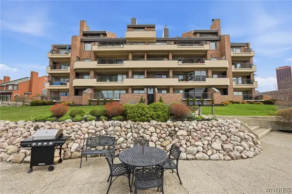 40 Waterfront Circle #406, Buffalo, NY 14202