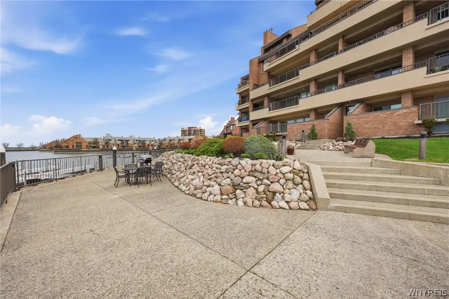 40 Waterfront Circle #406, Buffalo, NY 14202 - #2