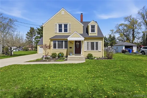 82 Allendale Road, West Seneca, NY 14224