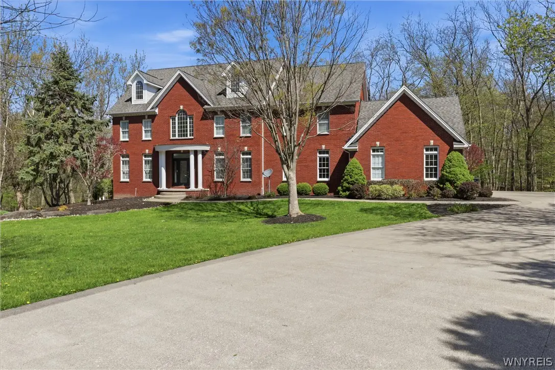 16 Woodstream Trail, Orchard Park, NY 14127 - #1