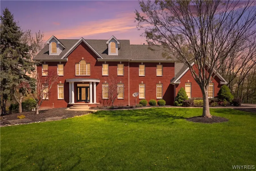 16 Woodstream Trail, Orchard Park, NY 14127 - #2