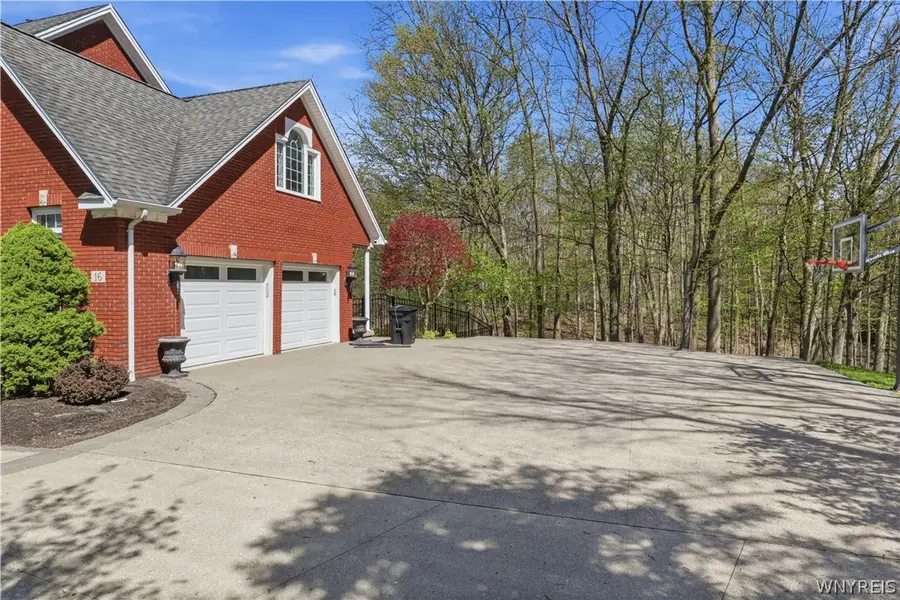 16 Woodstream Trail, Orchard Park, NY 14127 - #3