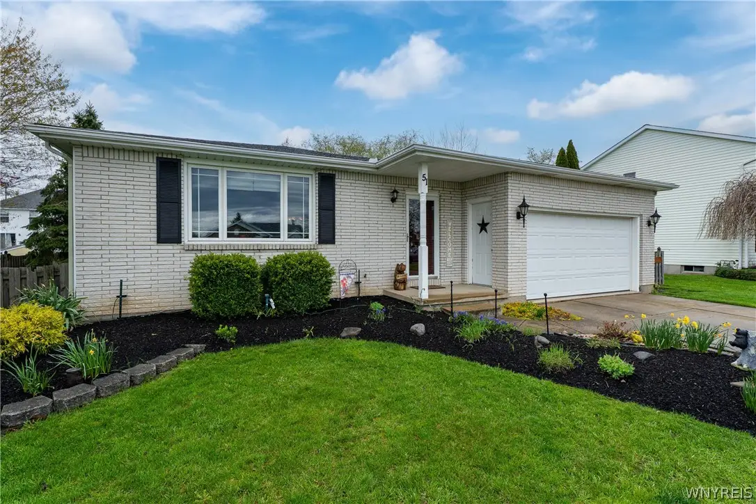 51 Country Place, Lancaster, NY 14086 - #1