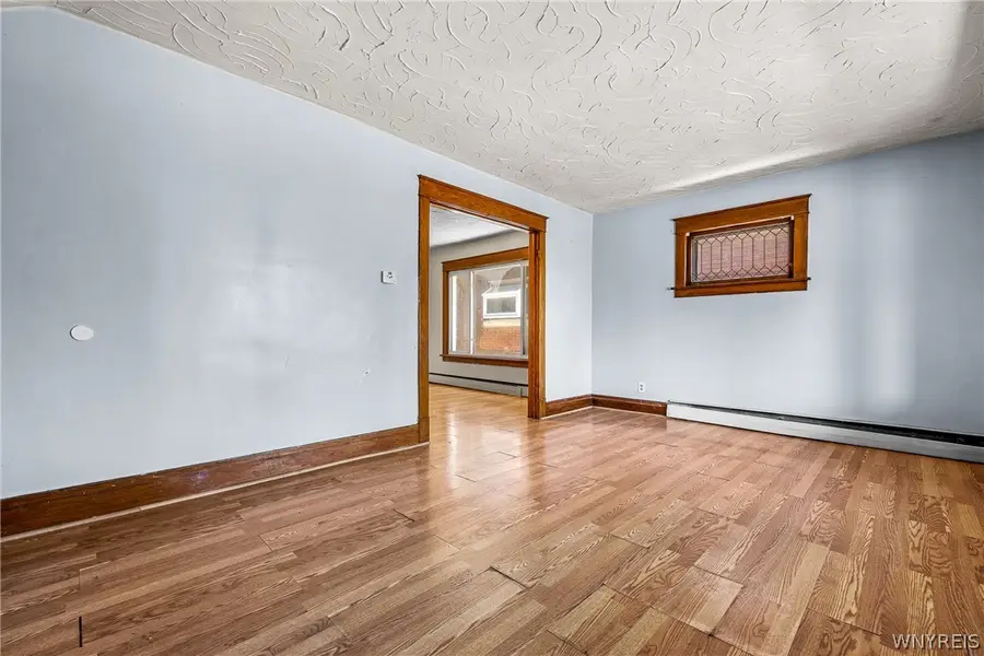 2240 La Salle Avenue, Niagara Falls, NY 14301 - #3