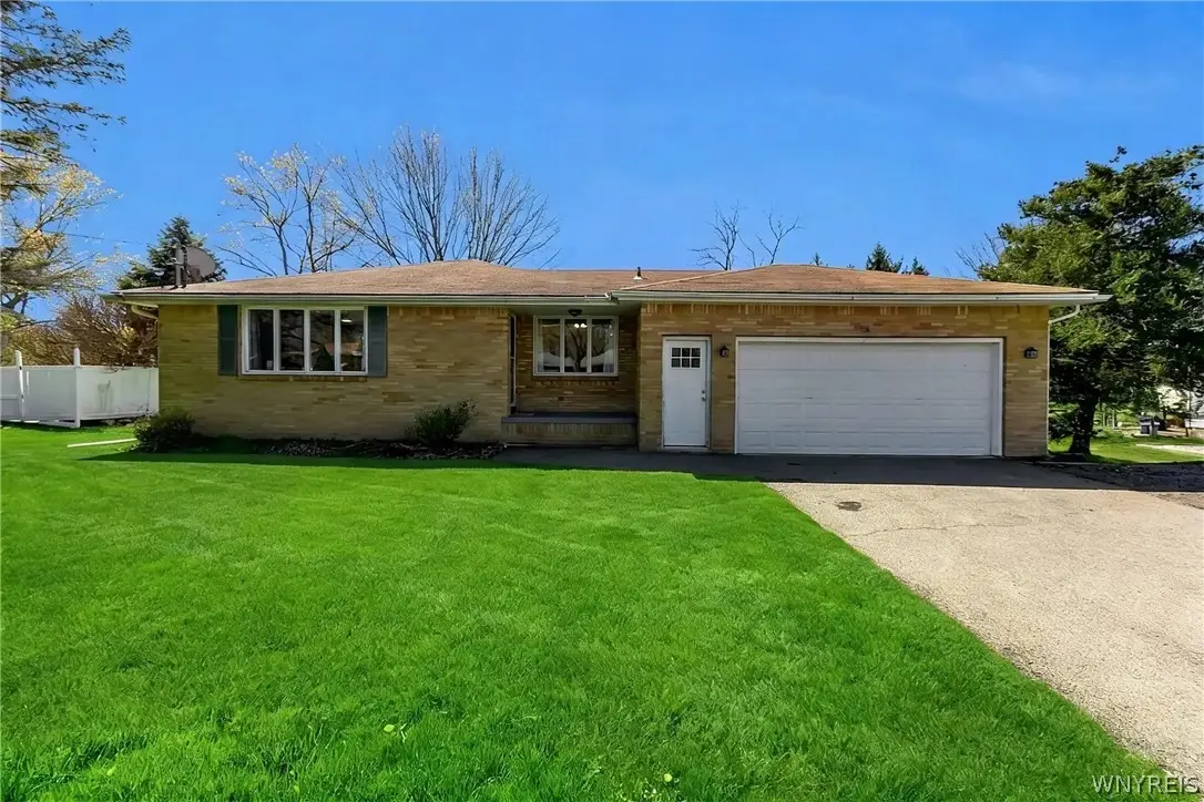 2616 Stony Point Road, Grand Island, NY 14072 - #1