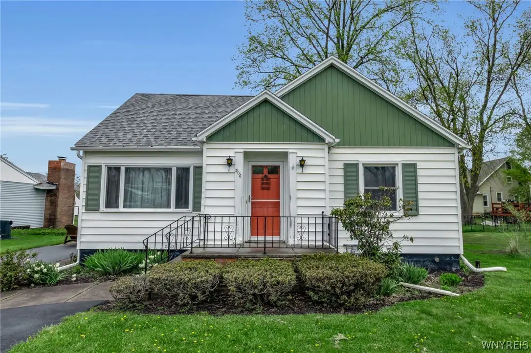 306 W 7th Street, Dunkirk, NY 14048 - #1