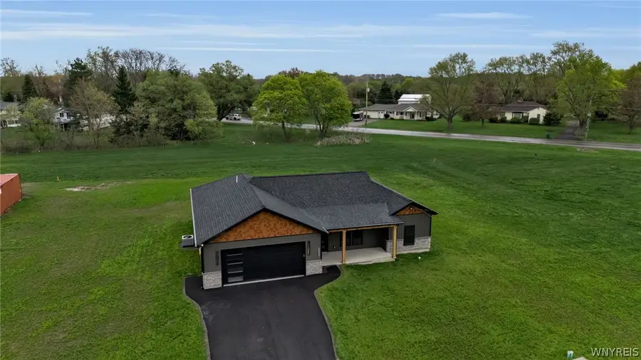 5597 Stone Road, Lockport, NY 14094 - #3