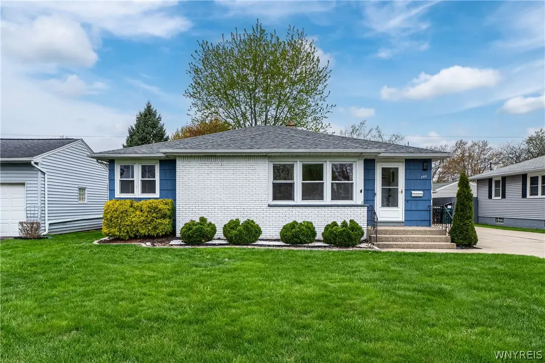 202 Belmont Court W, North Tonawanda, NY 14120 - #1