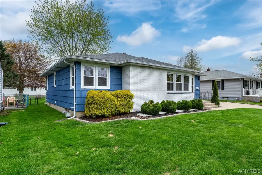 202 Belmont Court W, North Tonawanda, NY 14120 - #2