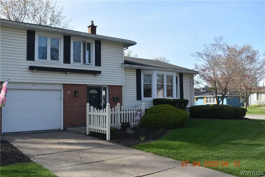 828 Sun Valley Drive, North Tonawanda, NY 14120 - #2