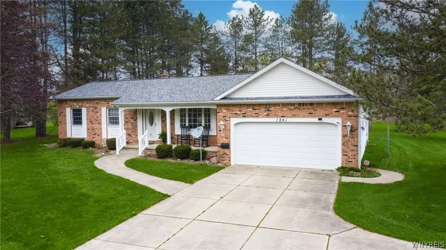 1241 W Blood Road, East Aurora, NY 14052 - #2