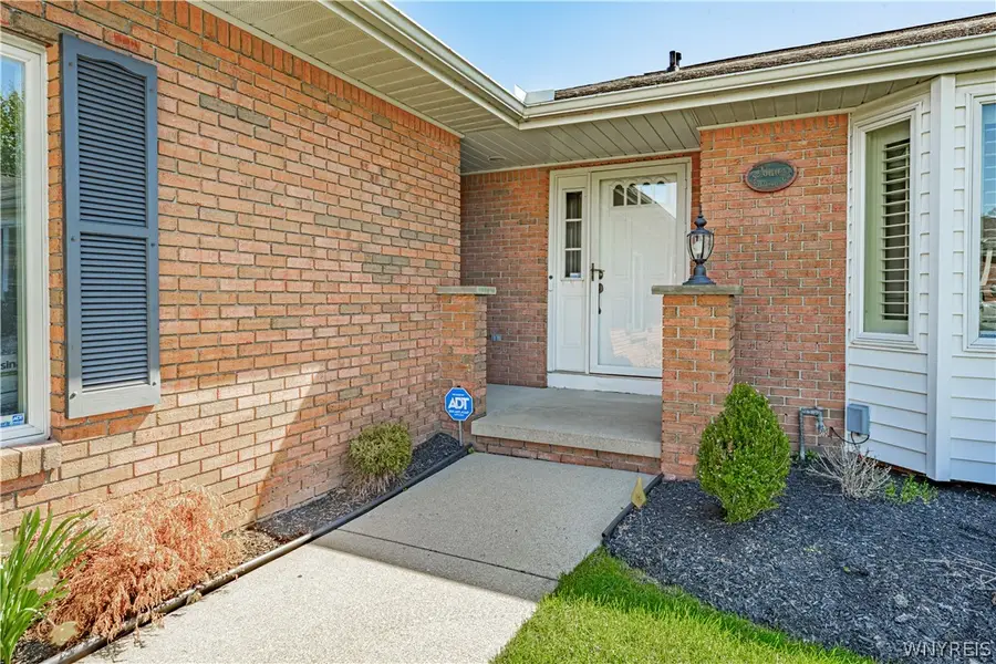 9 Saint Charles Ct, Williamsville, NY 14221 - #2