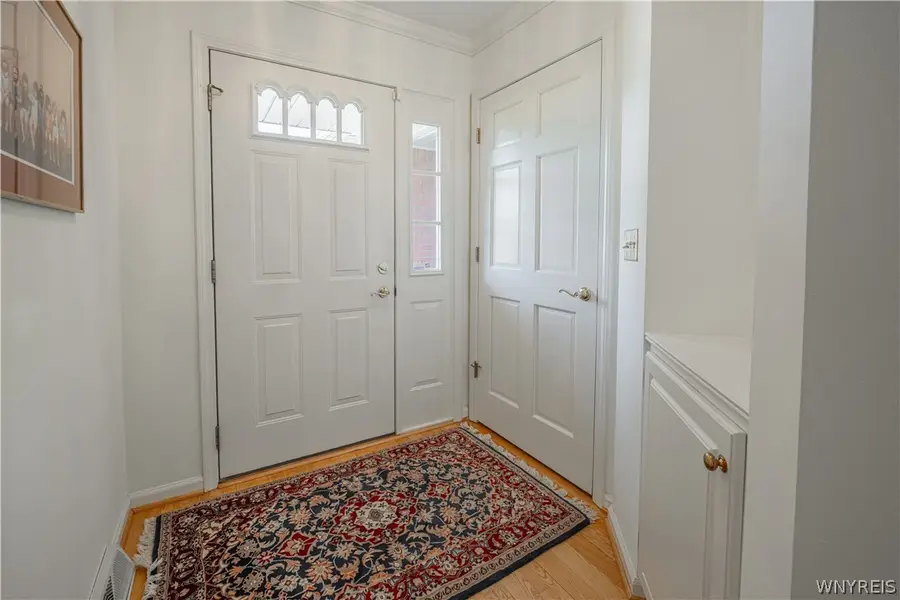 9 Saint Charles Ct, Williamsville, NY 14221 - #3