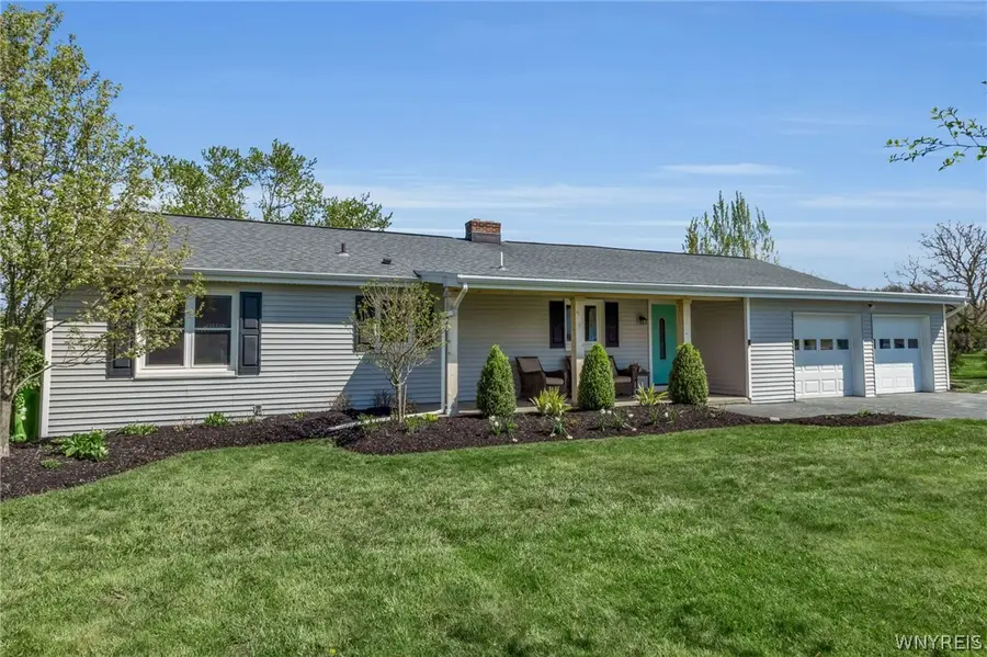 7318 Michael Road, Orchard Park, NY 14127 - #2