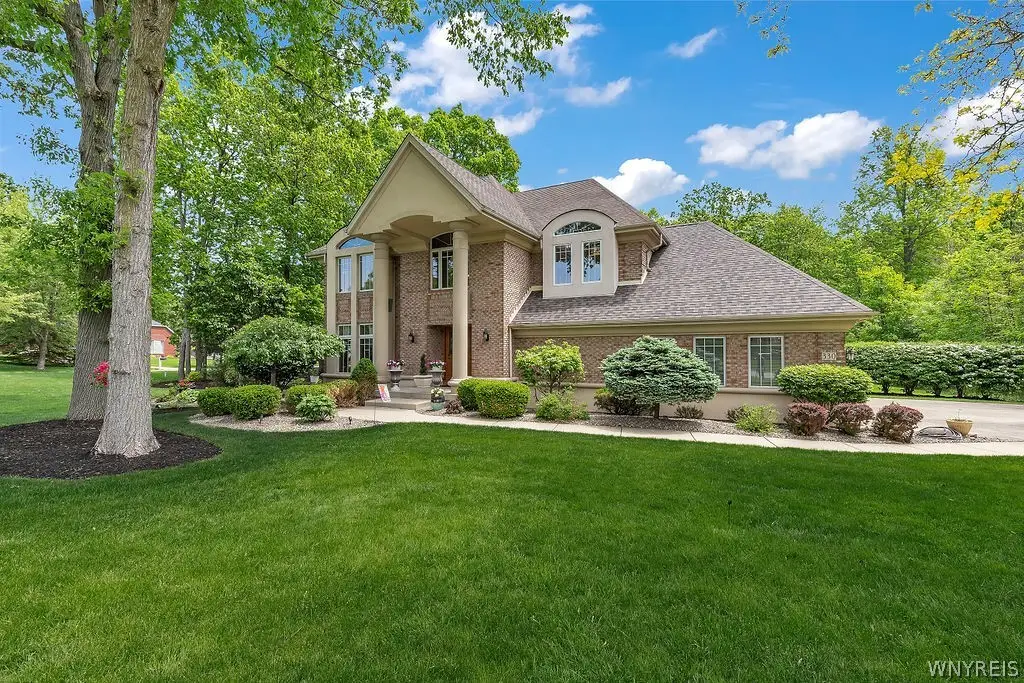 330 Deerwood Lane, Grand Island, NY 14072 - #1
