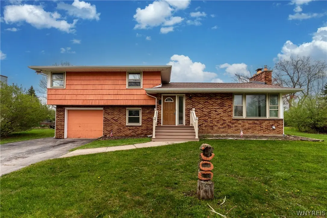 300 Oakwood Drive, Buffalo, NY 14221 - #1
