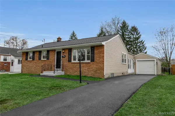 87 S Irwinwood Road, Lancaster, NY 14086