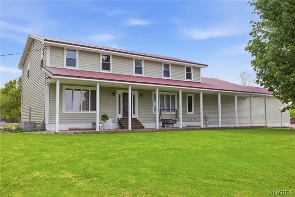 6915 Cole Road, Le Roy, NY 14482