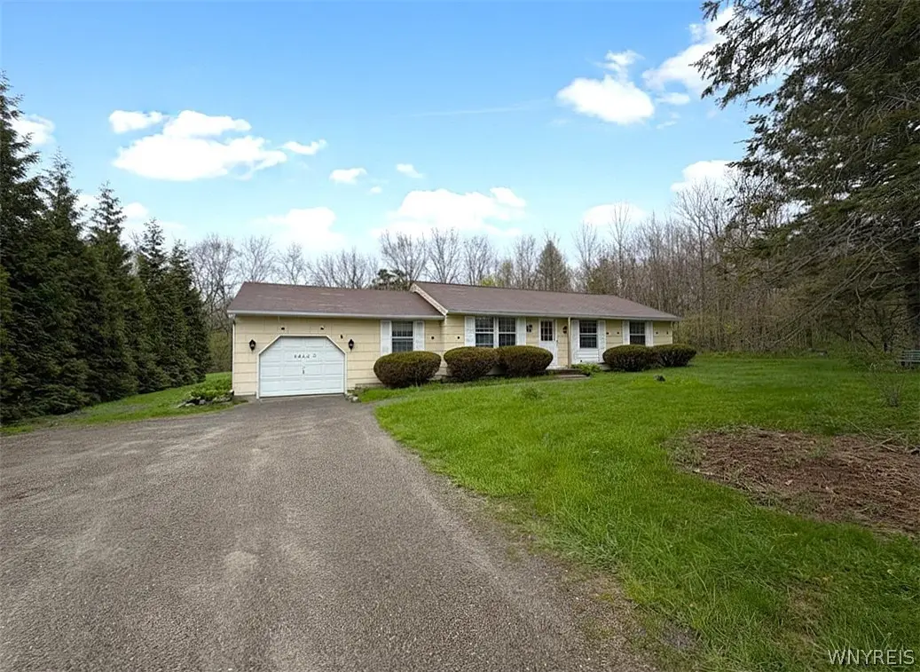 5850 Seufert Road, Orchard Park, NY 14127 - #1