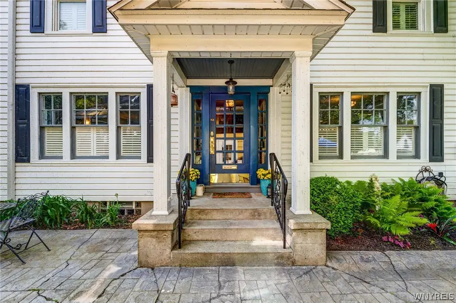 8431 W Rivershore Drive, Niagara Falls, NY 14304 - #2