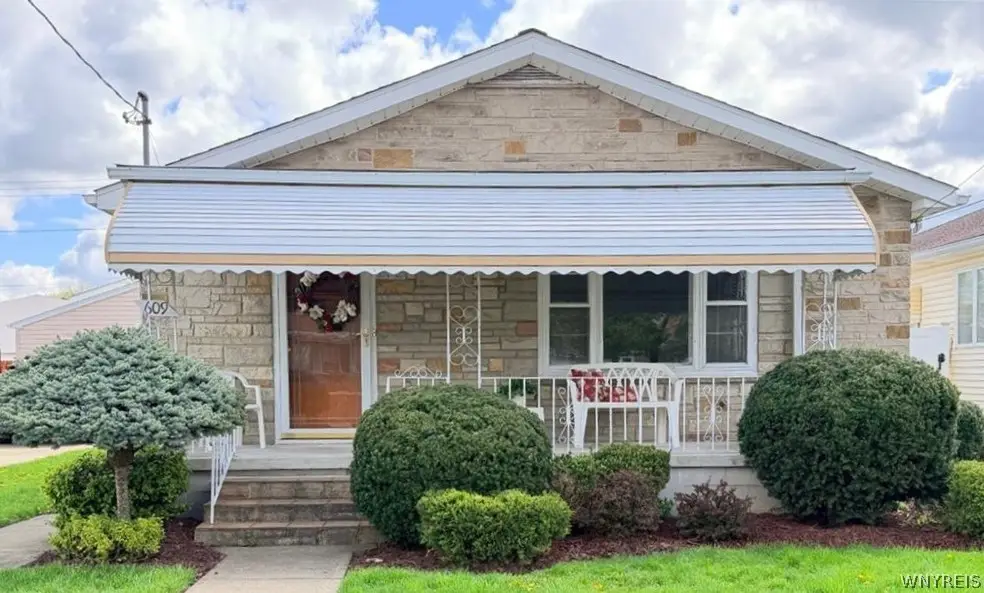 609 27th Street, Niagara Falls, NY 14301 - #1