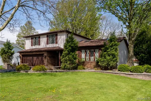 8010 Crestview Drive, Niagara Falls, NY 14304