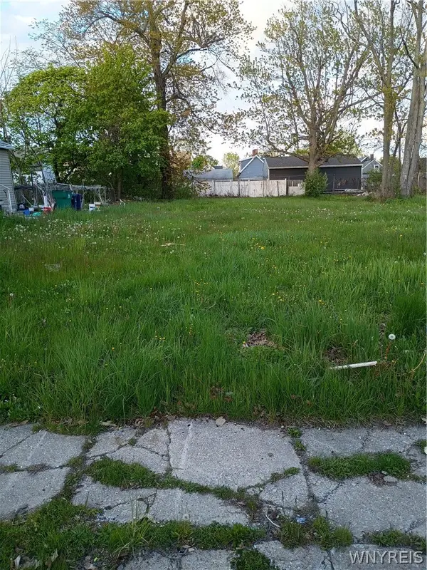 109 E Parade Avenue, Buffalo, NY 14211