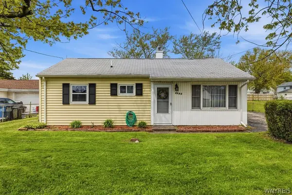4540 Isherwood Drive, Niagara Falls, NY 14305
